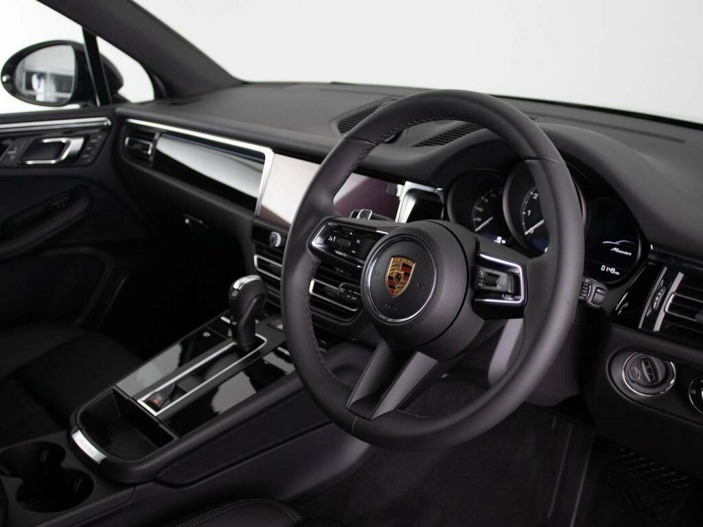 Porsche Macan Suv Black #4