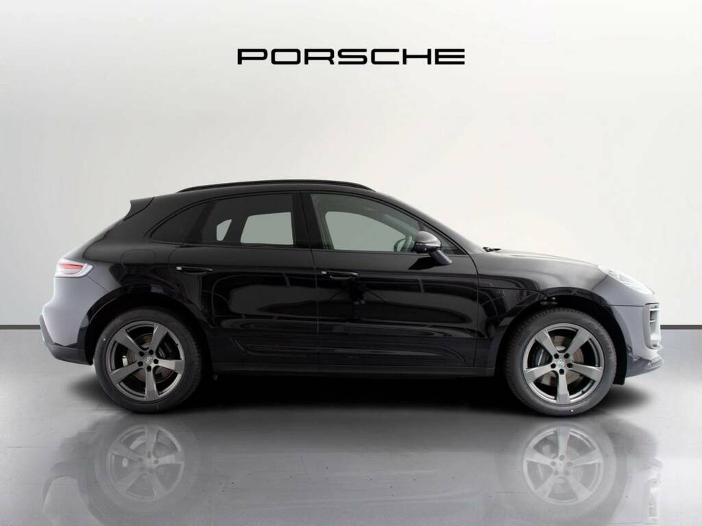 Porsche Macan Suv Black #2
