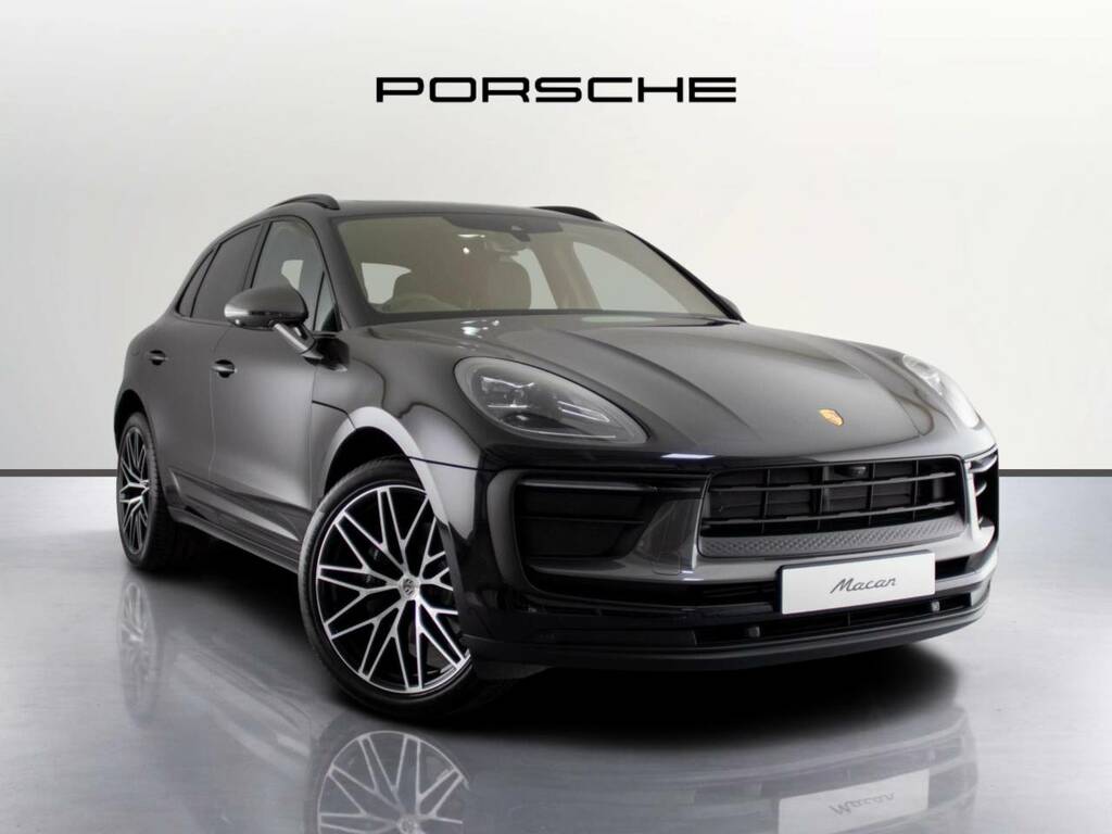 Porsche Macan T Black