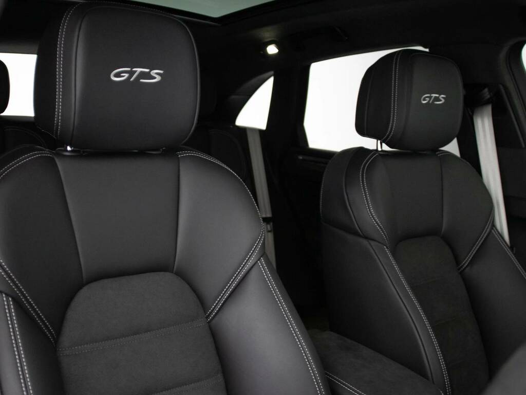 Porsche Macan Gts #5
