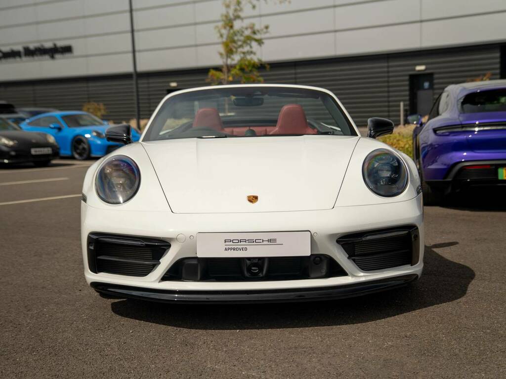 Porsche 911 Carrera 4 Gts Cabriolet My24 White #3