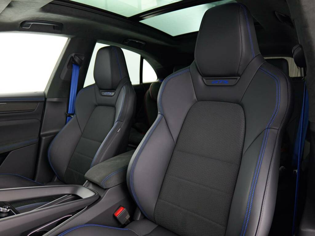 Porsche Macan Gts Electric Blue #5