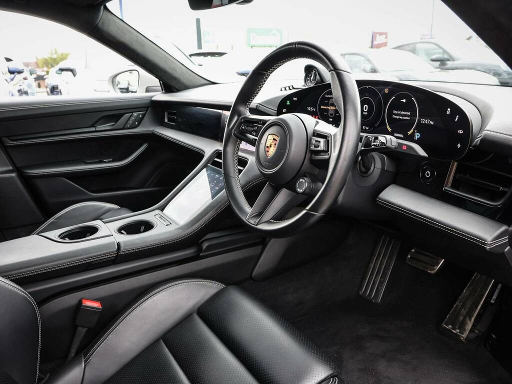Porsche Taycan Turbo Cross Turismo My22 #4