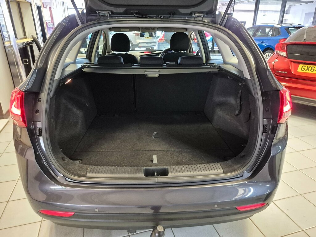 Kia Ceed 1.6 Crdi 3 Sportswagon Dct Euro 6 Ss White #11