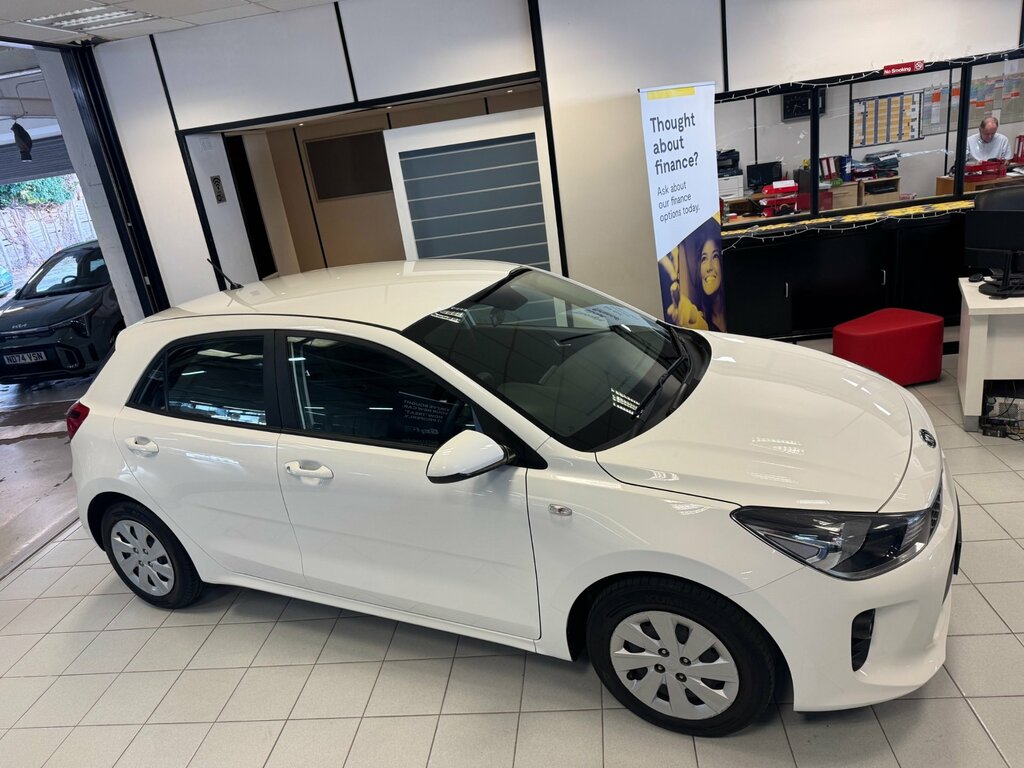 Kia RIO 1.25 1 Hatchback Euro 6 Ss 8 White #3