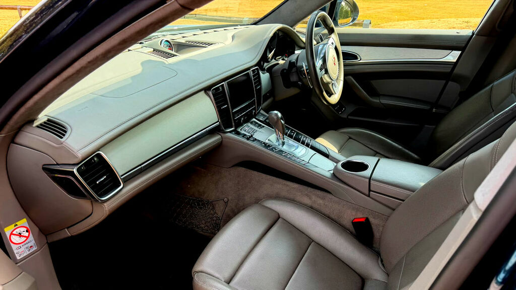 Porsche Panamera Gts Low Mileage Mega Spec Stunning Car Terrific Va Blue #6