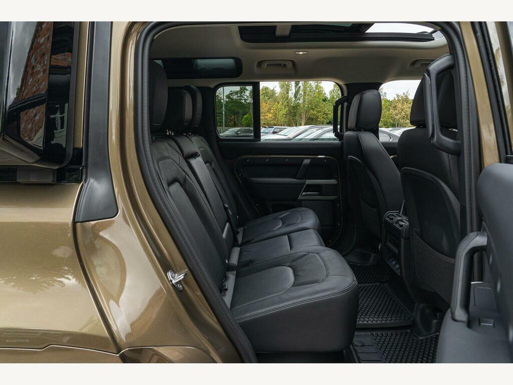 Land Rover Defender 110 3.0 D300 X-dynamic Hse 110 7 Seat Black #24