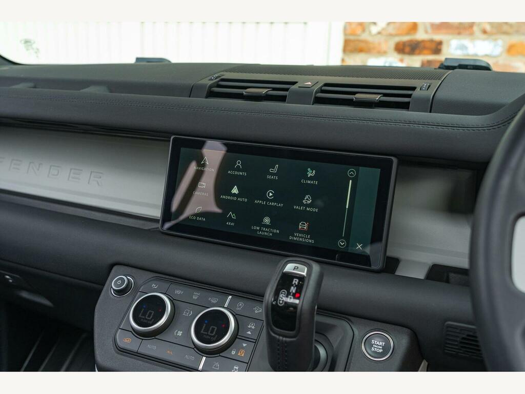 Land Rover Defender 110 3.0 D300 X-dynamic Hse 110 7 Seat Black #45