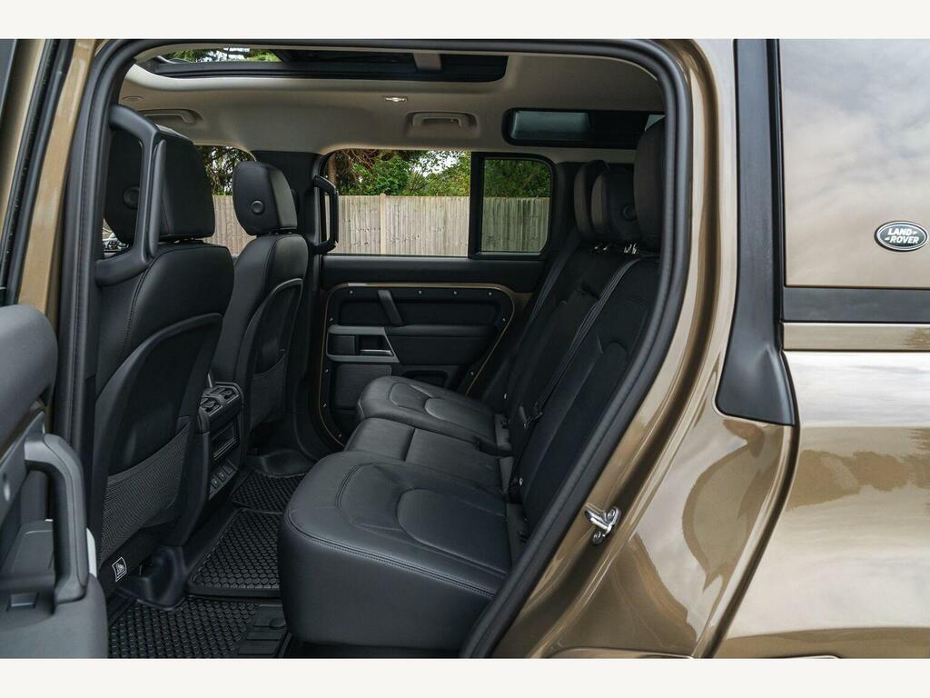 Land Rover Defender 110 3.0 D300 X-dynamic Hse 110 7 Seat Black #27