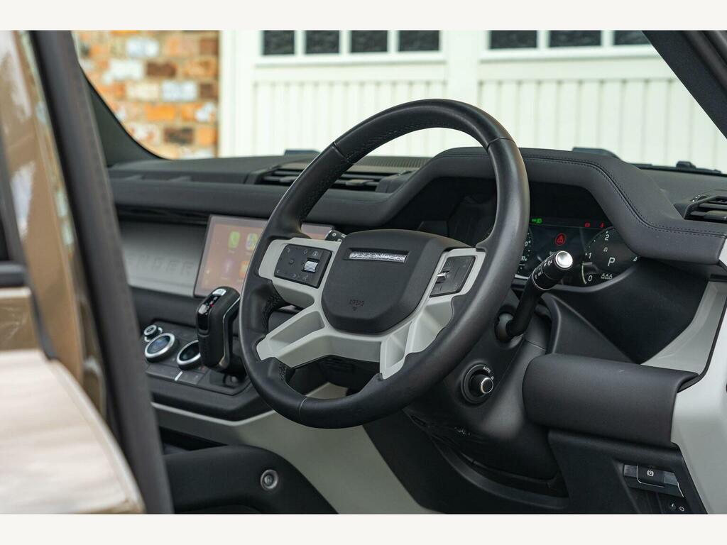 Land Rover Defender 110 3.0 D300 X-dynamic Hse 110 7 Seat Black #38