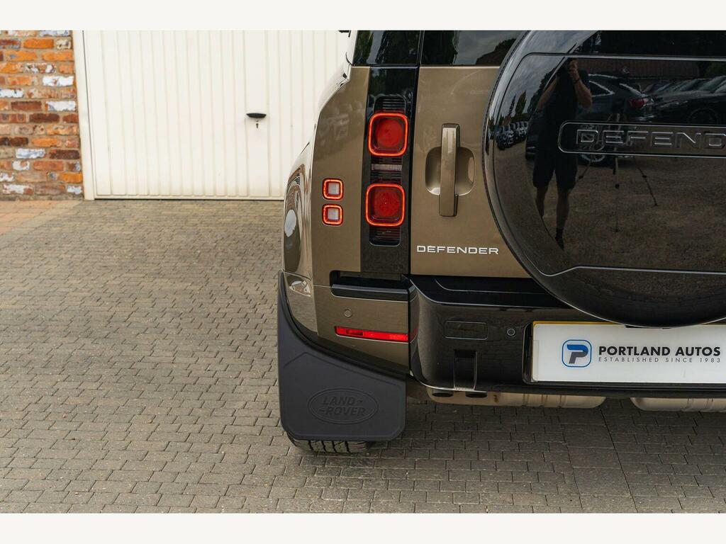 Land Rover Defender 110 3.0 D300 X-dynamic Hse 110 7 Seat Black #14