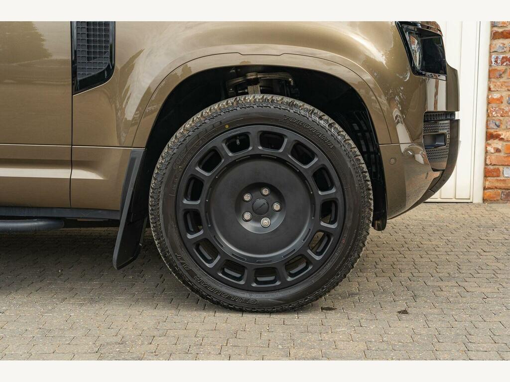 Land Rover Defender 110 3.0 D300 X-dynamic Hse 110 7 Seat Black #20