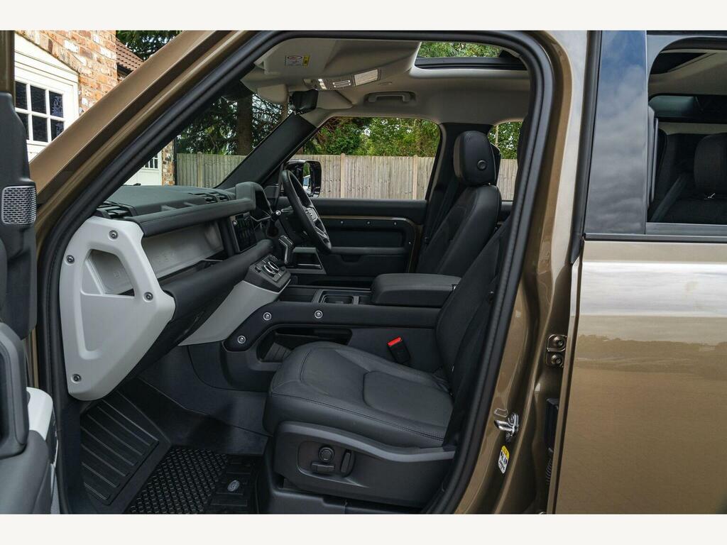 Land Rover Defender 110 3.0 D300 X-dynamic Hse 110 7 Seat Black #28