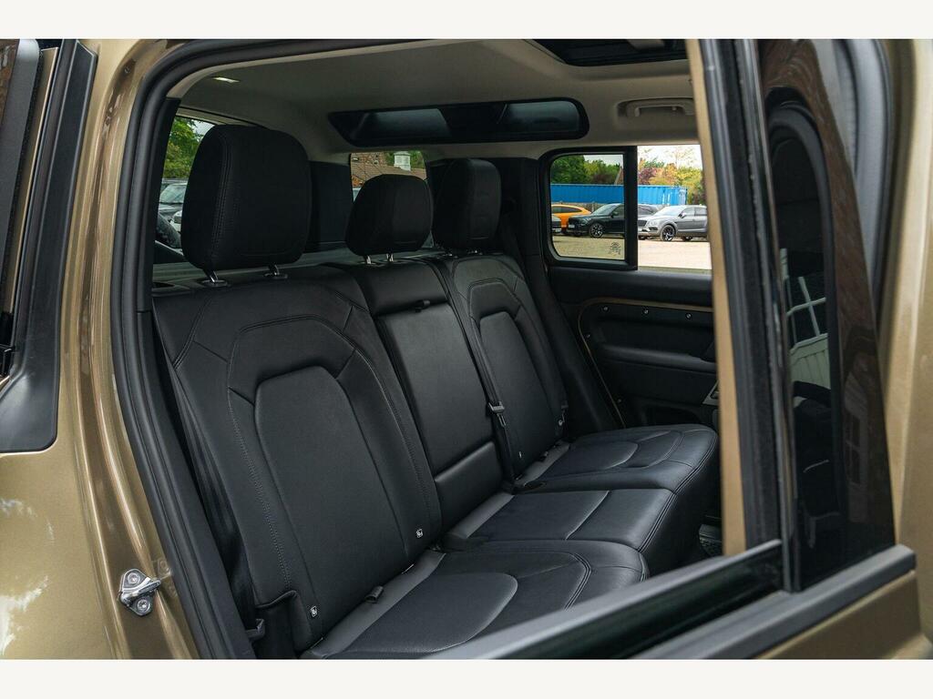 Land Rover Defender 110 3.0 D300 X-dynamic Hse 110 7 Seat Black #23