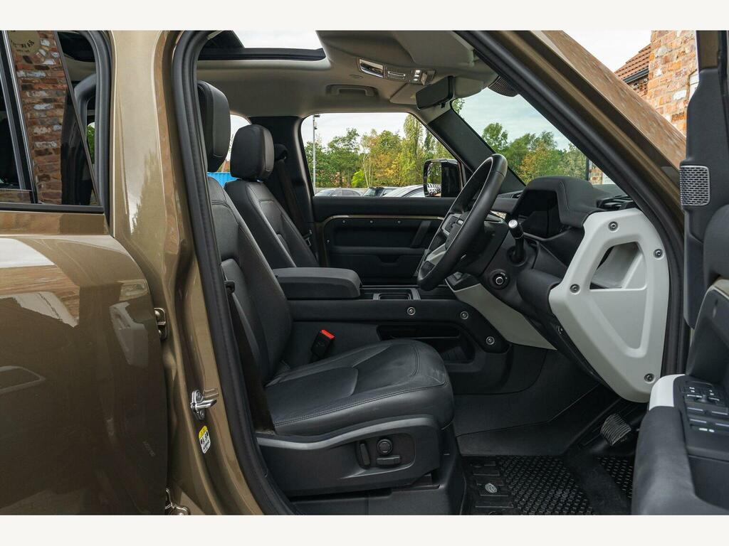 Land Rover Defender 110 3.0 D300 X-dynamic Hse 110 7 Seat Black #21