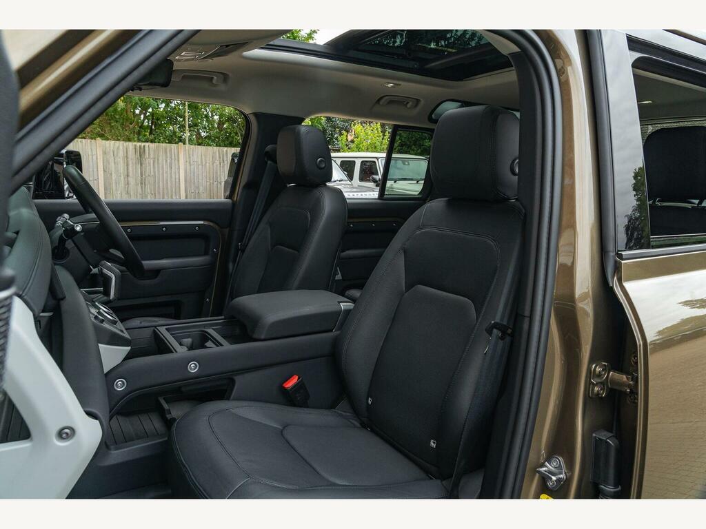 Land Rover Defender 110 3.0 D300 X-dynamic Hse 110 7 Seat Black #29