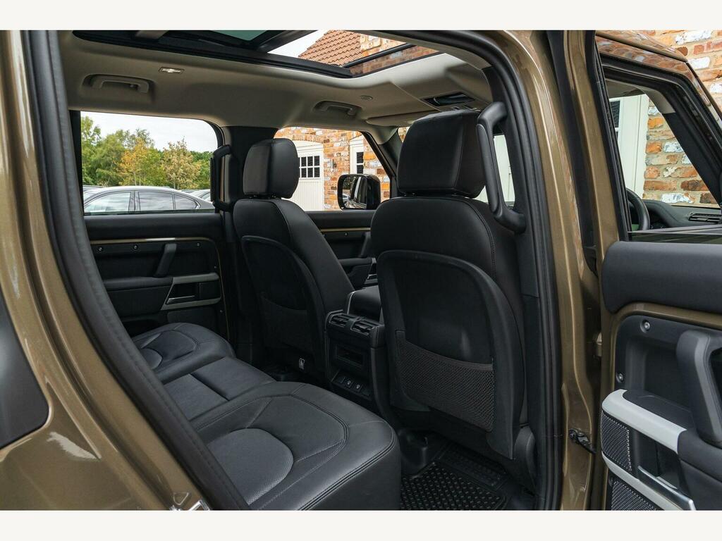 Land Rover Defender 110 3.0 D300 X-dynamic Hse 110 7 Seat Black #25