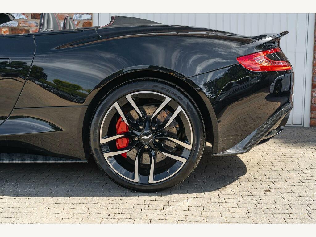 Aston Martin Vanquish 6.0 V12 Carbon Edition Black Volante T- Black #6