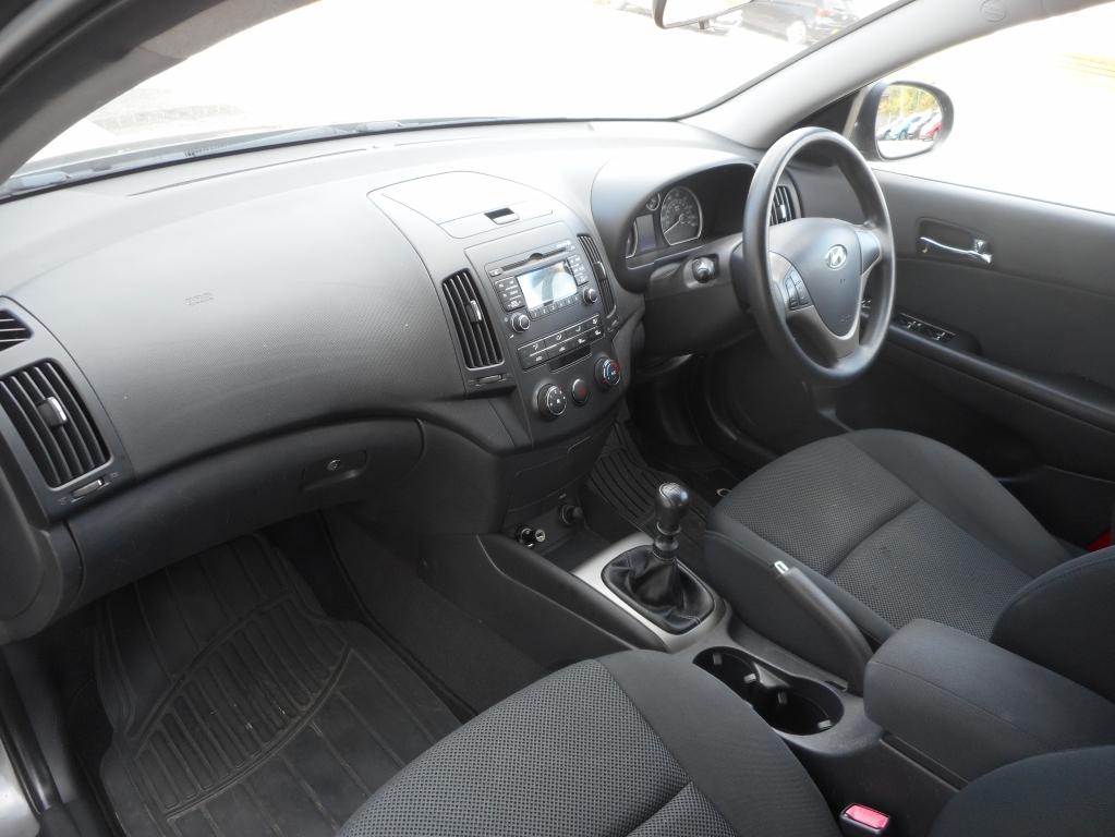 Hyundai I30 1.6 Comfort Estate Euro 4 124 B Blue #37