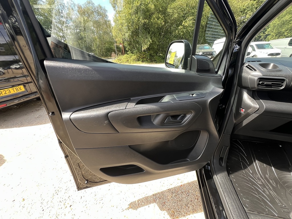 Toyota Proace City Bluehdi Icon Short Panel White #26