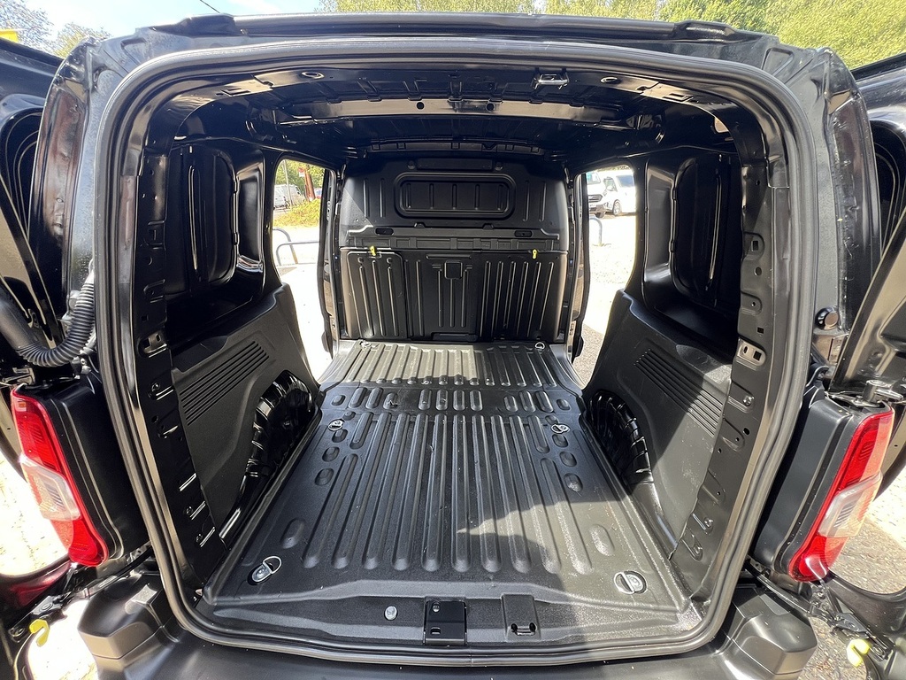 Toyota Proace City Bluehdi Icon Short Panel White #22