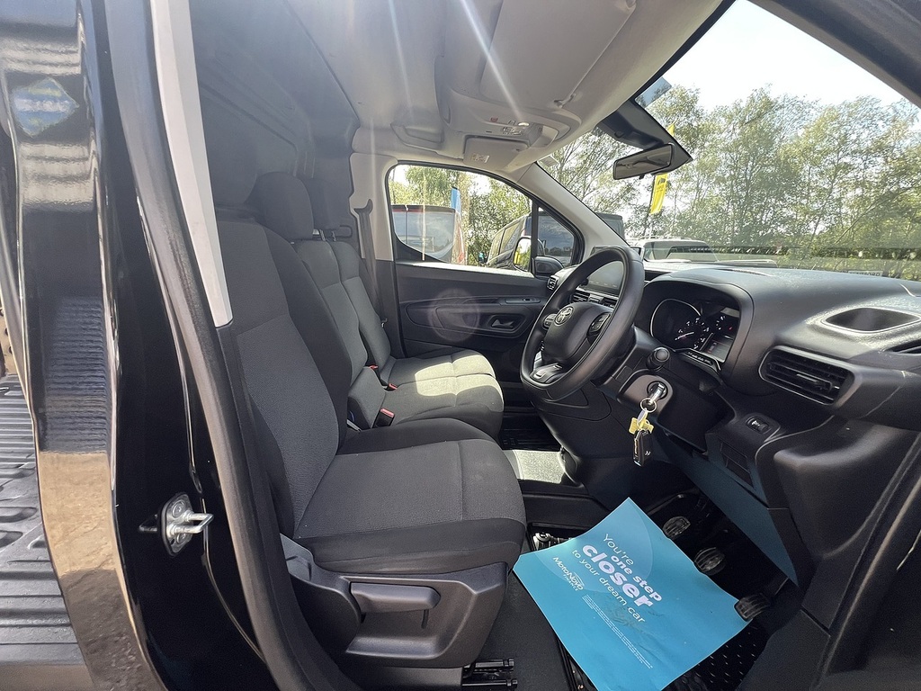 Toyota Proace City Bluehdi Icon Short Panel White #27