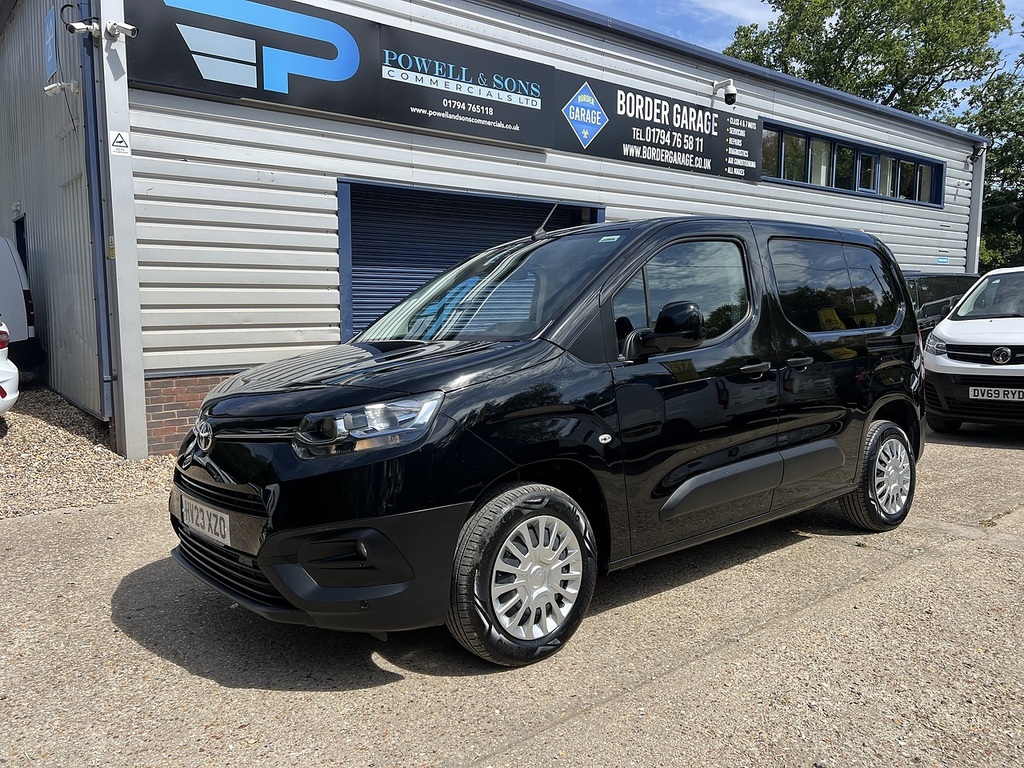 Toyota Proace City Bluehdi Icon Black #2