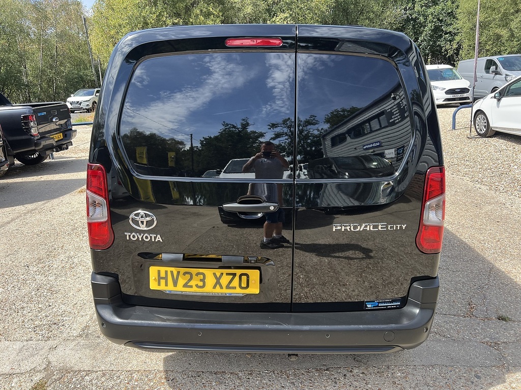 Toyota Proace City Bluehdi Icon Short Panel White #7