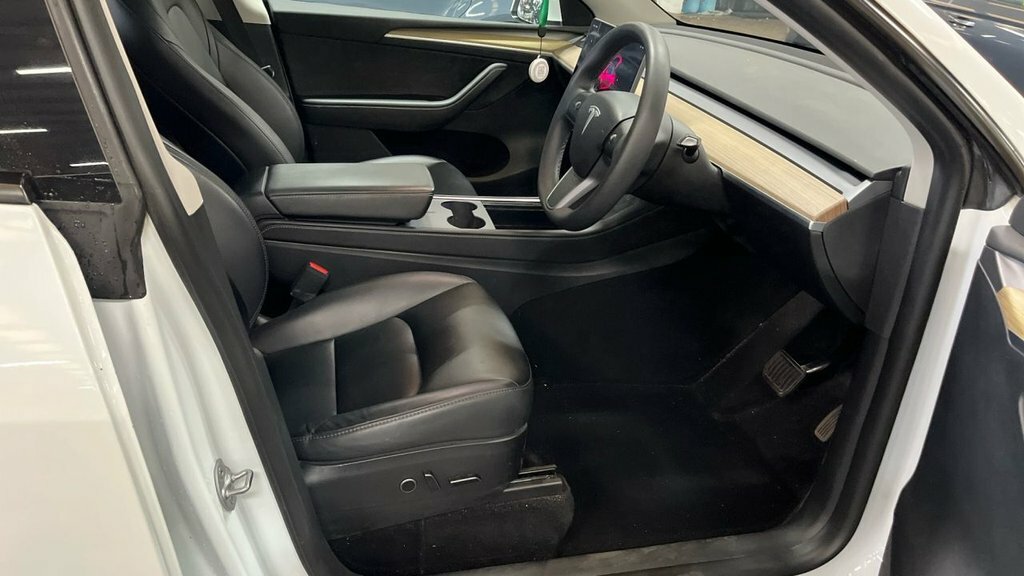 Tesla Model Y Suv White #5