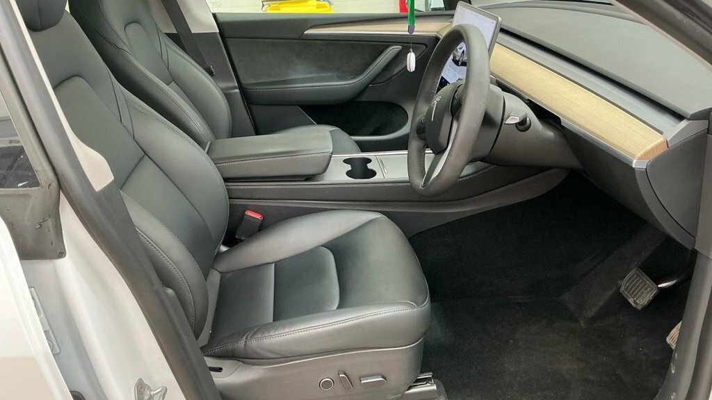 Tesla Model Y Suv White #5
