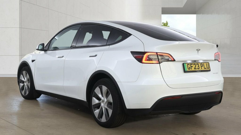 Tesla Model Y Suv White