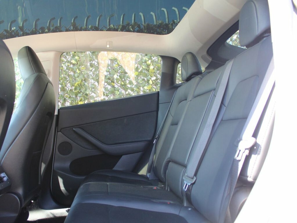 Tesla Model Y Suv BV73DWY White #6