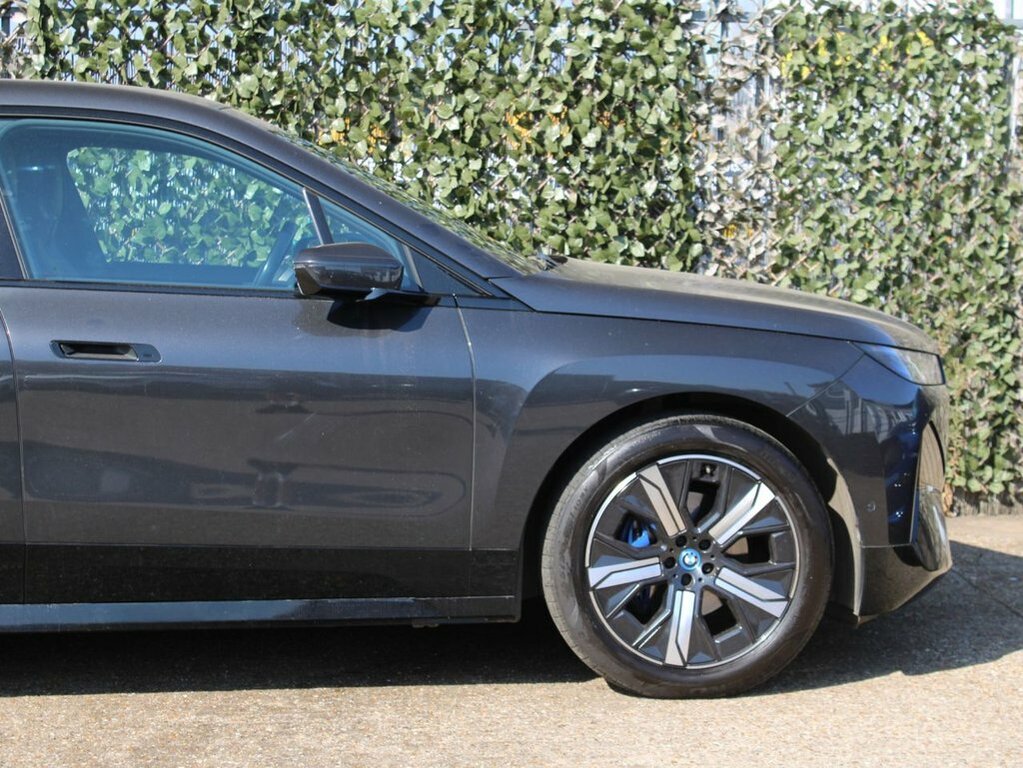 BMW iX 240Kw Xdrive40 Sport 77.6Kwh Skylounge Silver #26
