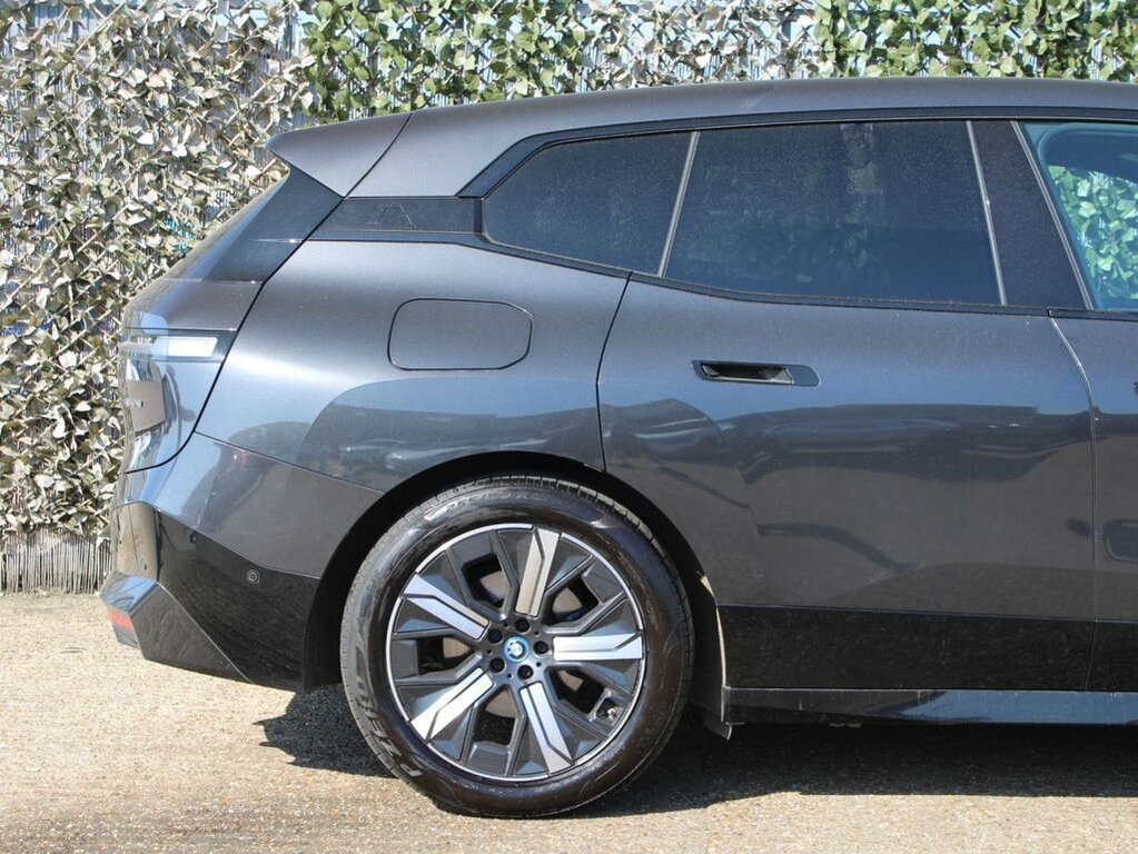 BMW iX 240Kw Xdrive40 Sport 77.6Kwh Skylounge Silver #25