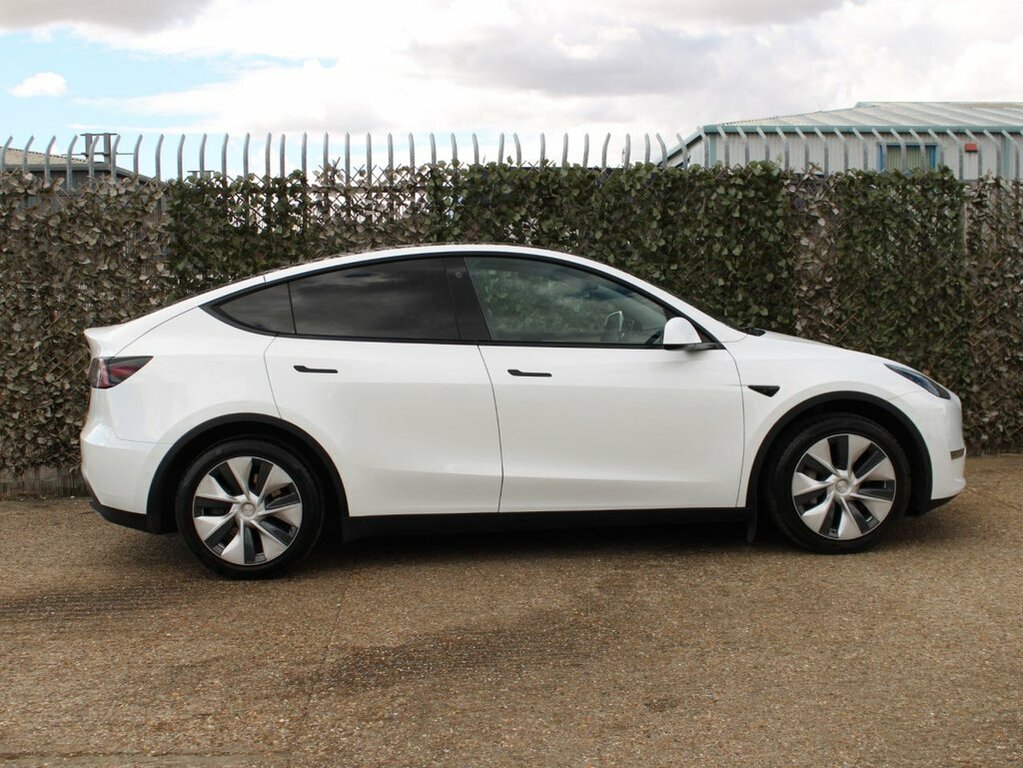 Tesla Model Y Suv LF71AUV White #4