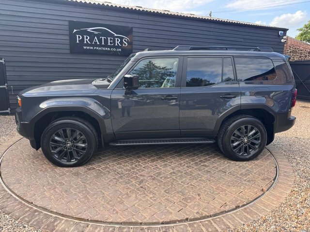 Toyota Land Cruiser Invincible Suv Grey #2