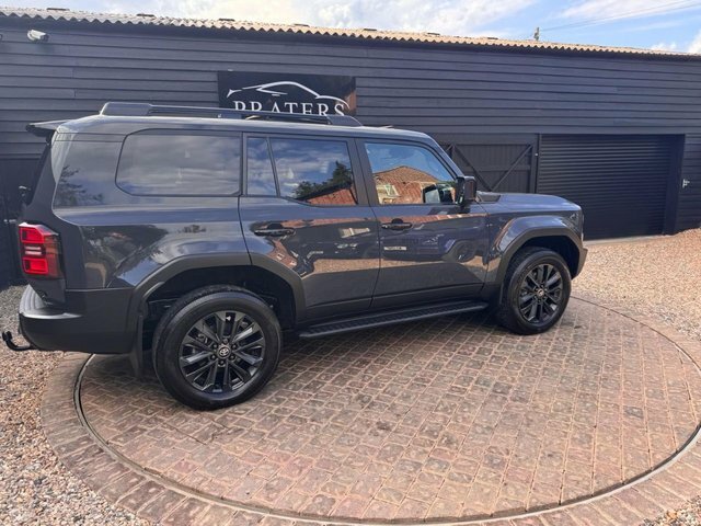 Toyota Land Cruiser Invincible Suv Grey #3