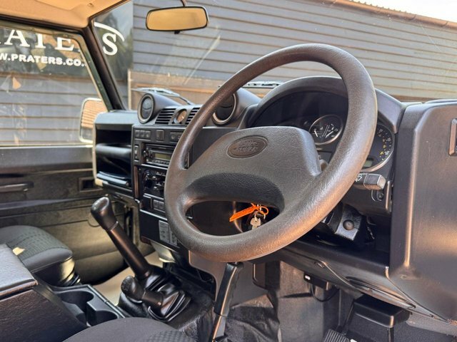 Land Rover Defender 90 Tdci County Hard Top Green #6