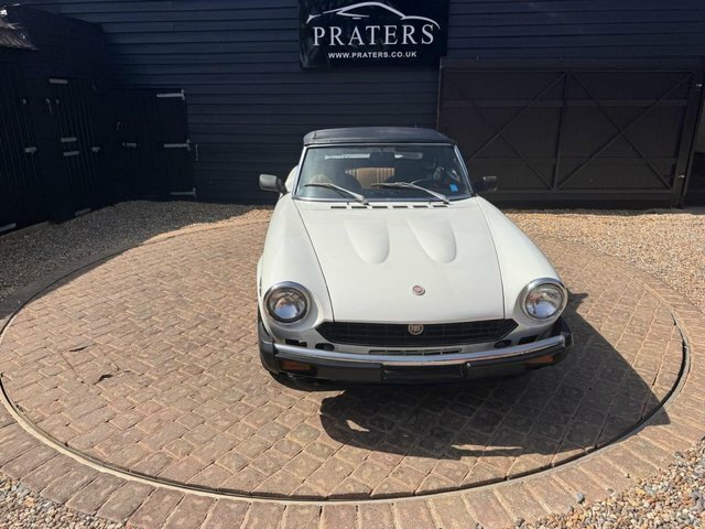 Fiat 124 Spider Hand Drive White #4