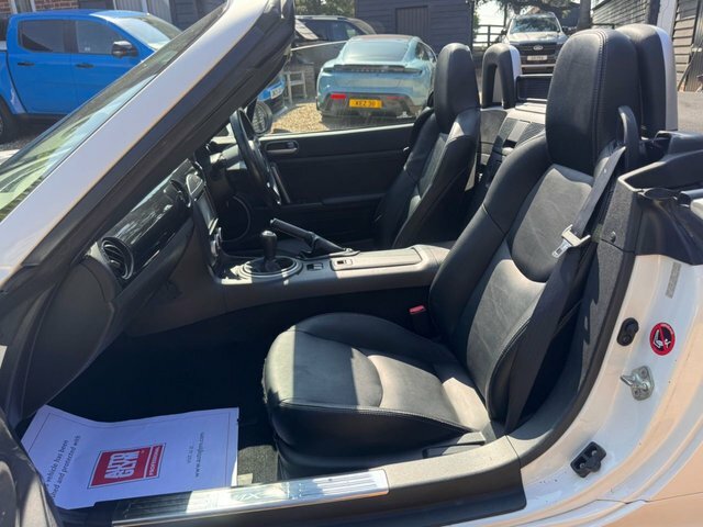 Mazda MX-5 Sport Tech Convertible White #5