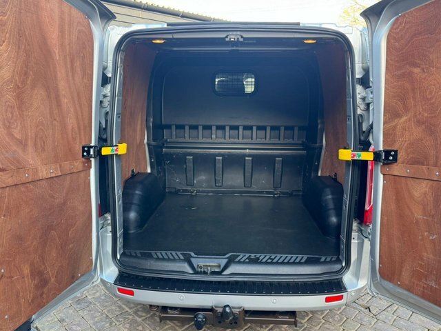 Vauxhall Vivaro Vauxhall Vivaro 2015 1.6 Cdti White #14