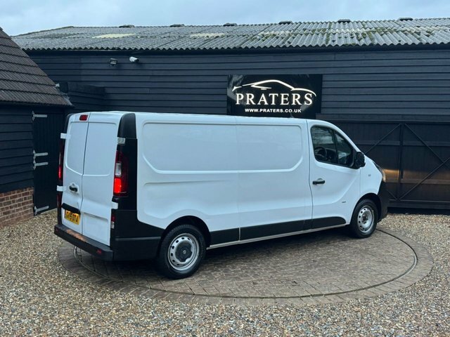 Vauxhall Vivaro Vauxhall Vivaro 2015 1.6 Cdti White #7