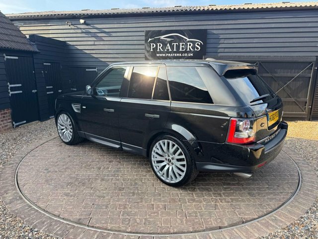 Land Rover Range Rover Sport 3.0 Td V6 Hse Commandshift 4Wd White #8