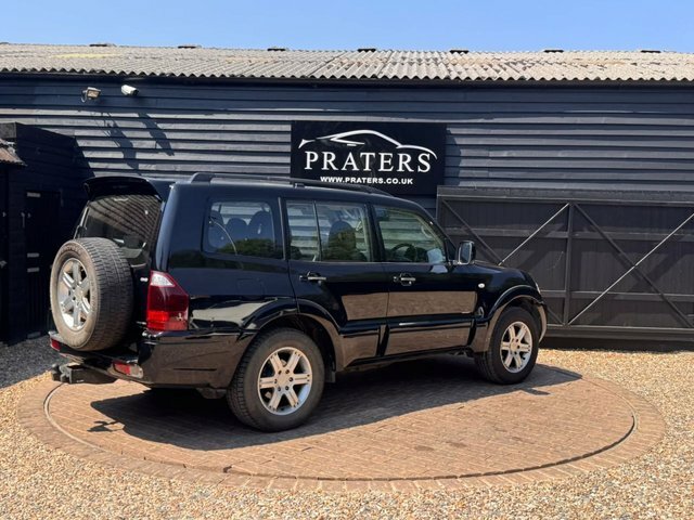 Mitsubishi Shogun Di-d Warrior Suv Black #6
