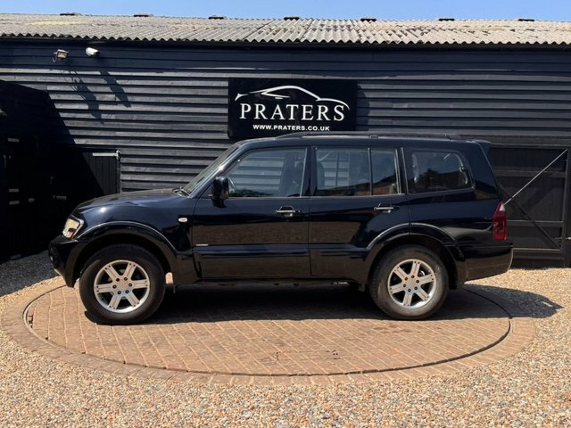 Mitsubishi Shogun Di-d Warrior Suv Black #5