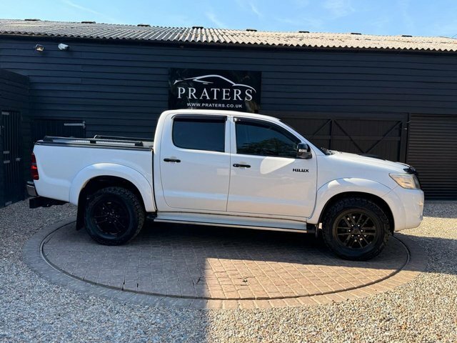 Toyota HILUX D-4d Icon Pickup Double White #4