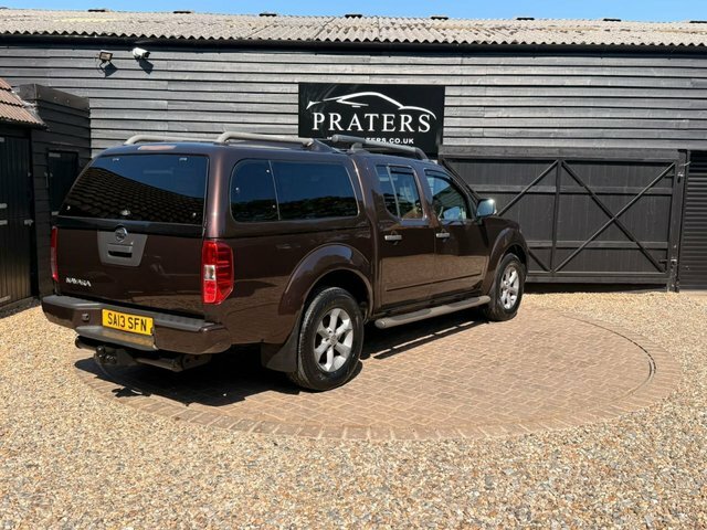 Nissan Navara Double Cab Pick Up Outlaw 3.0Dci V6 231 4Wd White #22