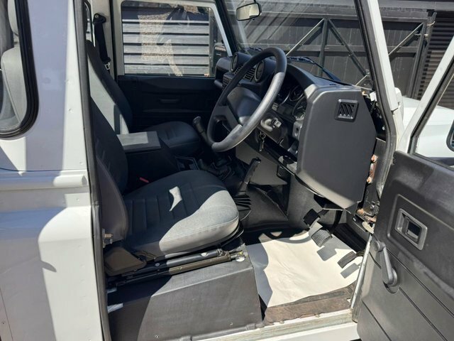 Land Rover Defender 130 Tdi Chassis Cab White #5