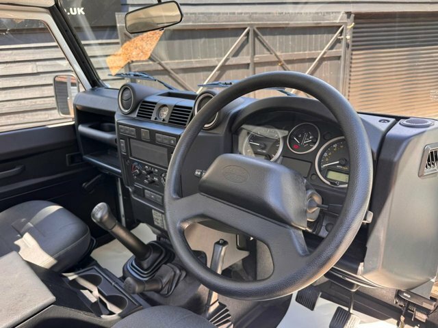 Land Rover Defender 130 Tdi Chassis Cab White #6