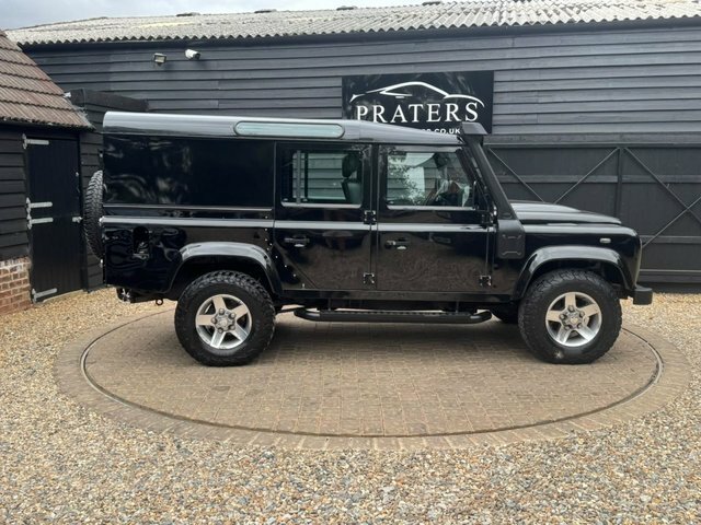 Land Rover Defender 110 Tdci Xs Utility Wagon Black #2